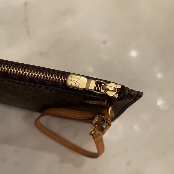 louis vuitton - Picture 6 of 10